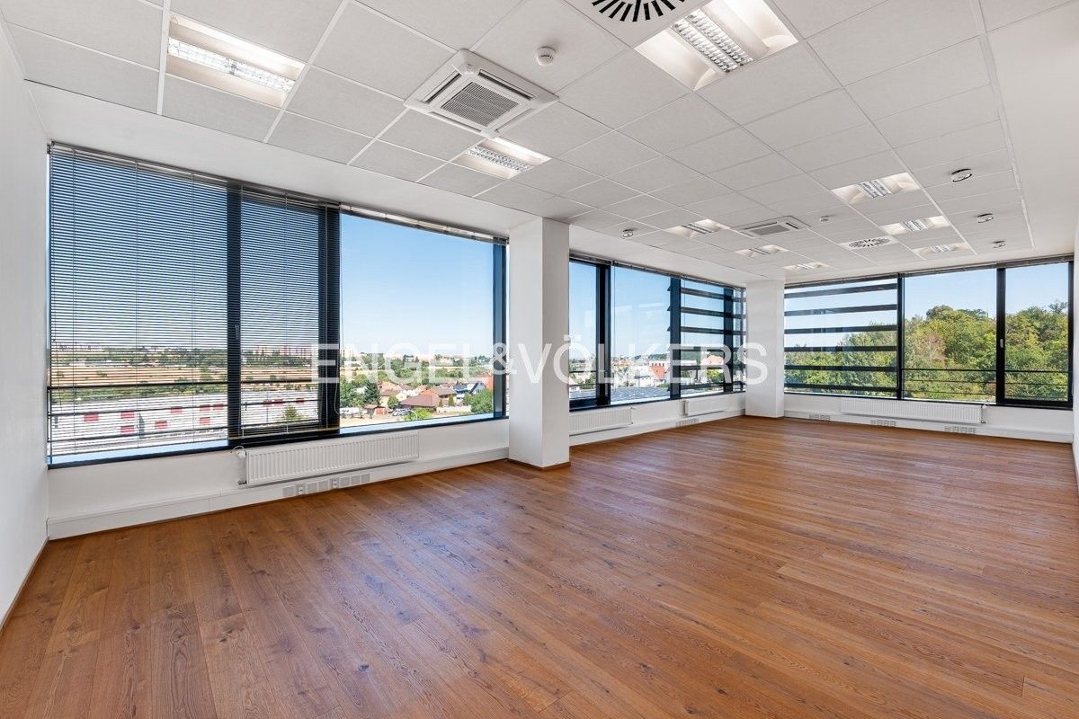 Kancelář · 406 m² · Karlovarská 814, Praha Řepy - 3