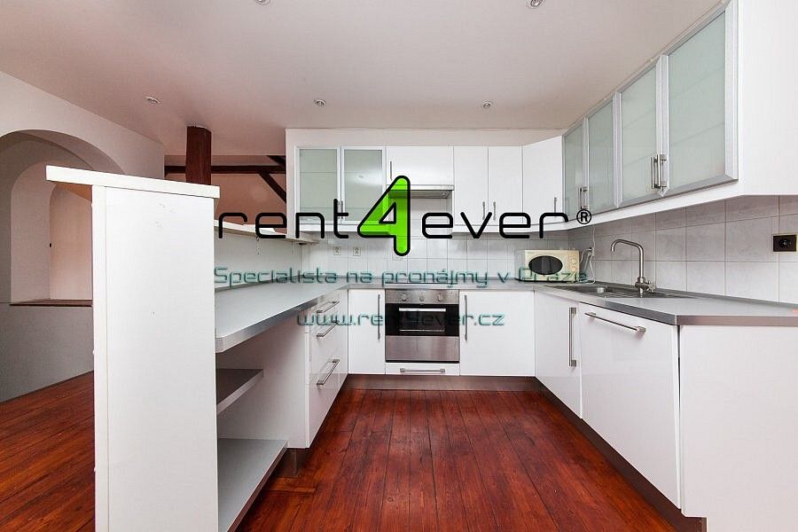 Pronájem byt 3+kk - Seifertova, Praha 3 - Žižkov, 150 m² - 5