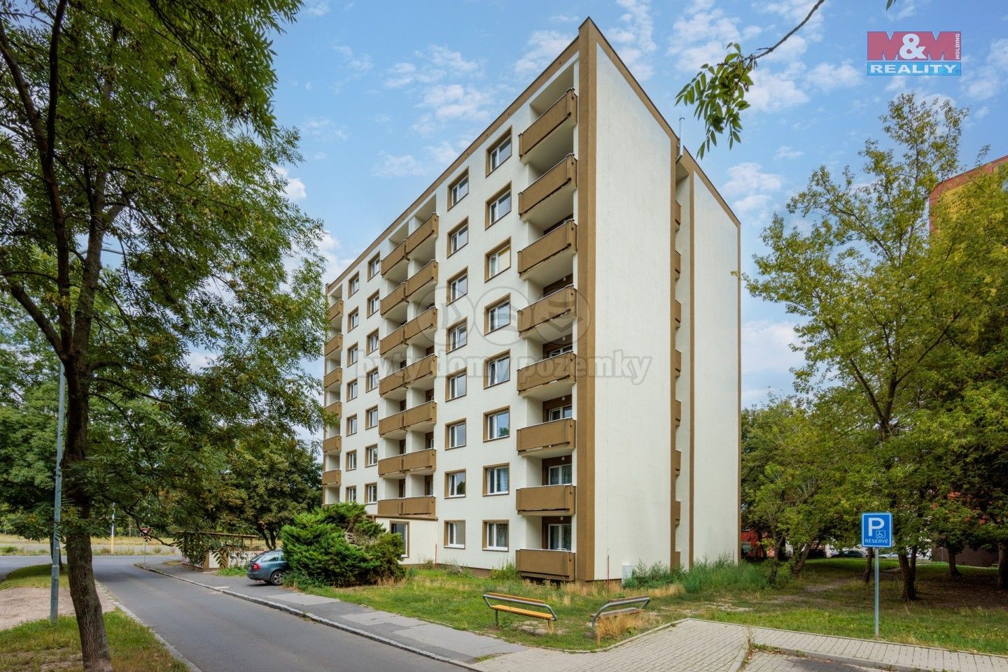 Prodej byt 1+kk - Charkovská, Karlovy Vary, 26 m²
