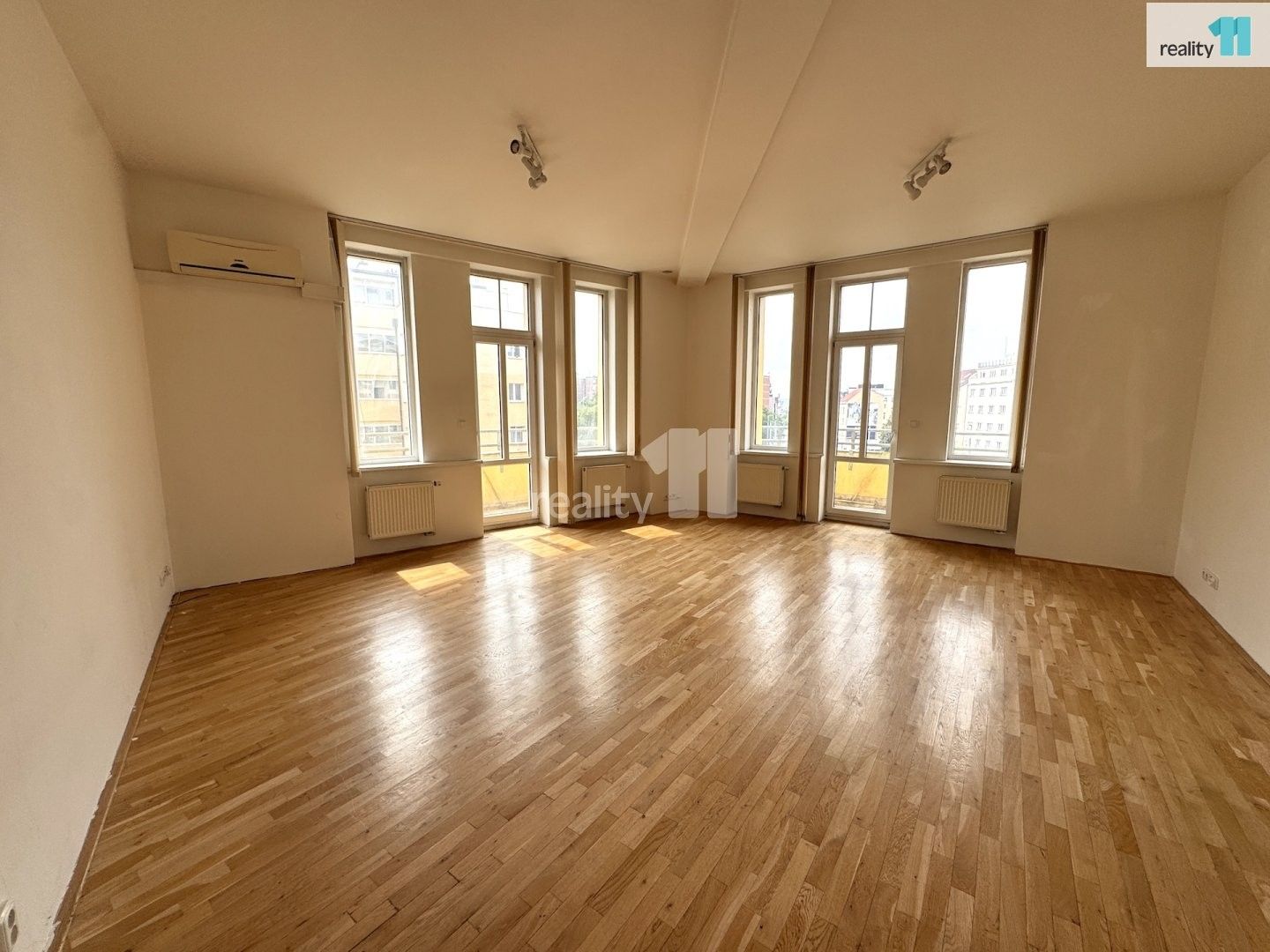 2+kk, Pod pekárnami, Praha, 86 m² - 2