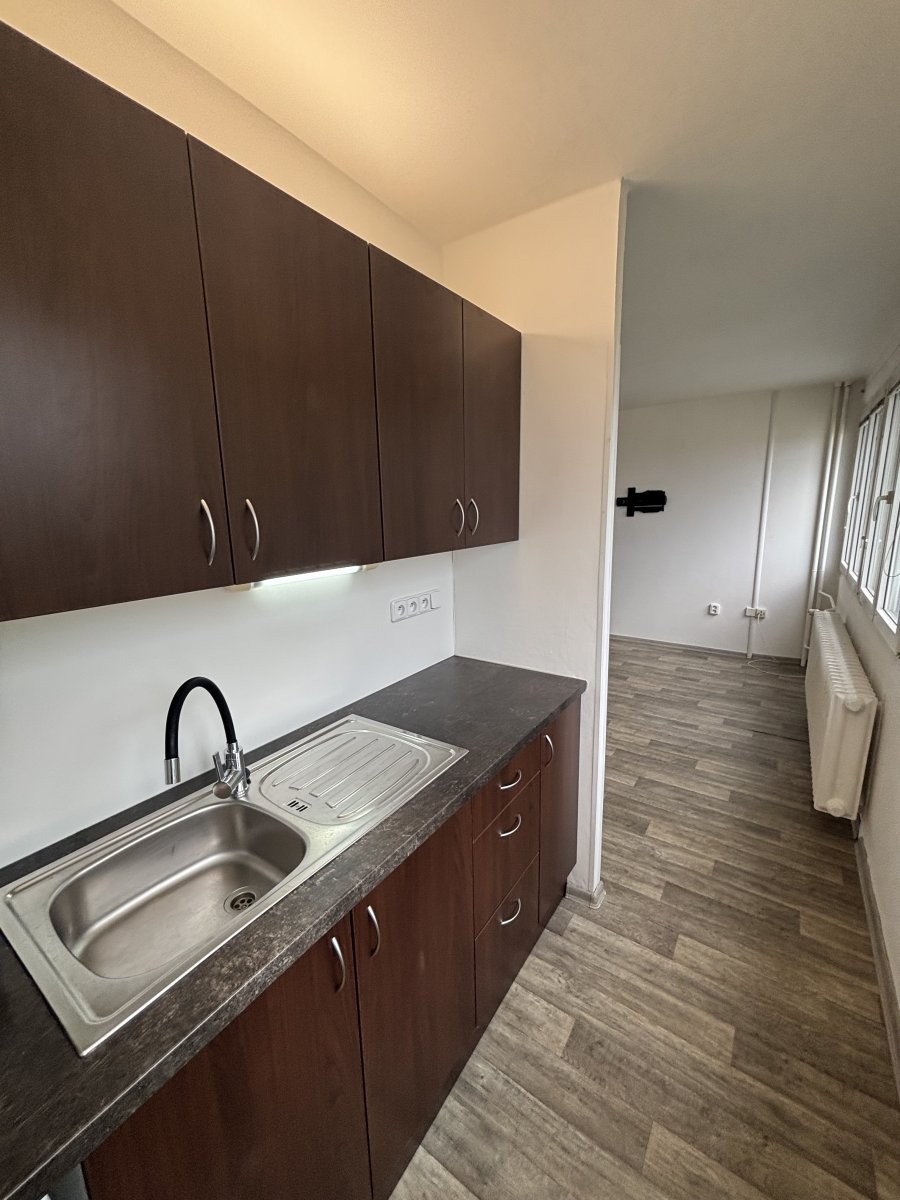 Pronájem byt 1+kk - Severní, Hradec Králové, 28 m² - 5