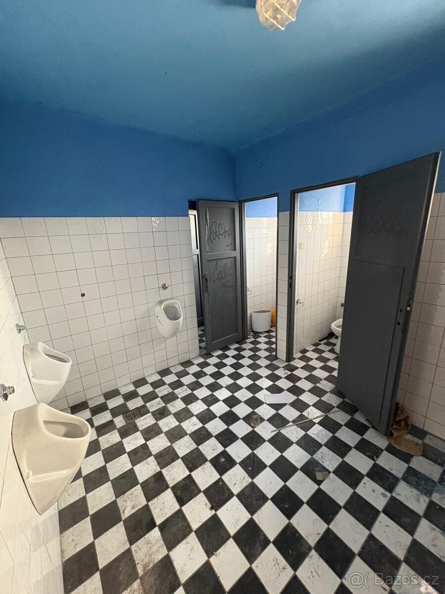 Obchodní prostory · Nymburk, 288 02 - 4