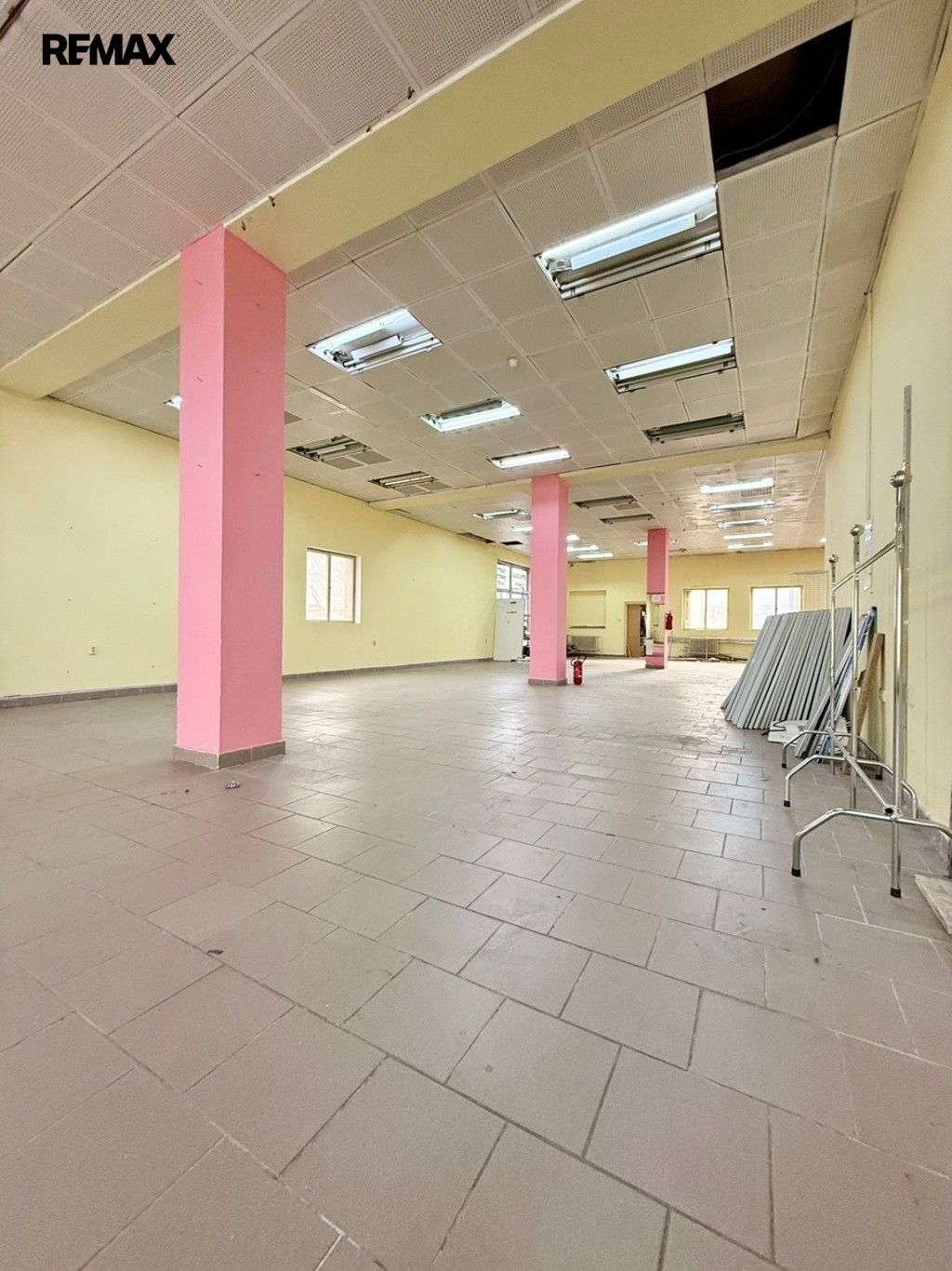 Obchodní prostory · 467 m² · Želivského 111, Bílina - 3