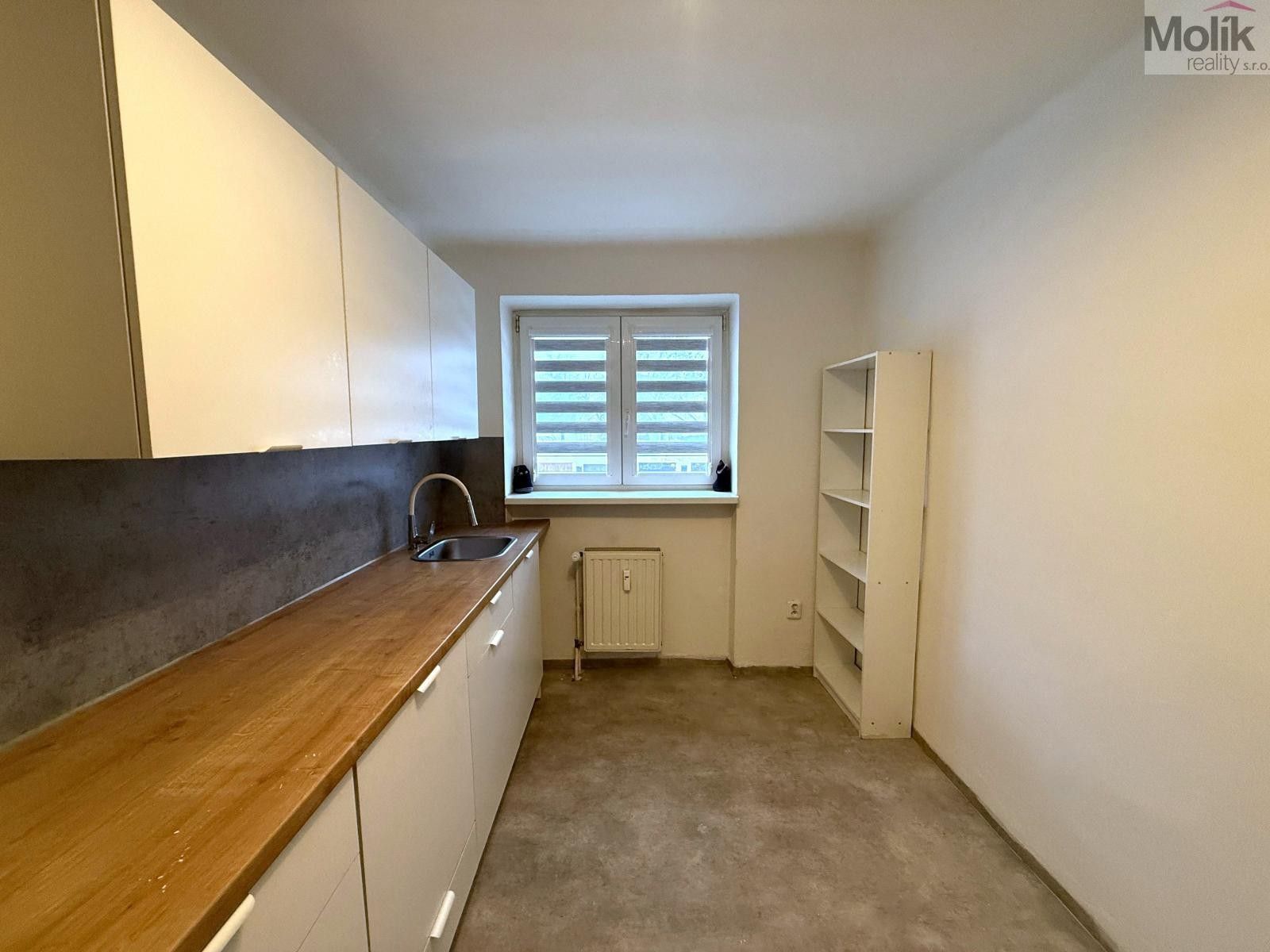 2+1, Konstantina Biebla, Most, 58 m²