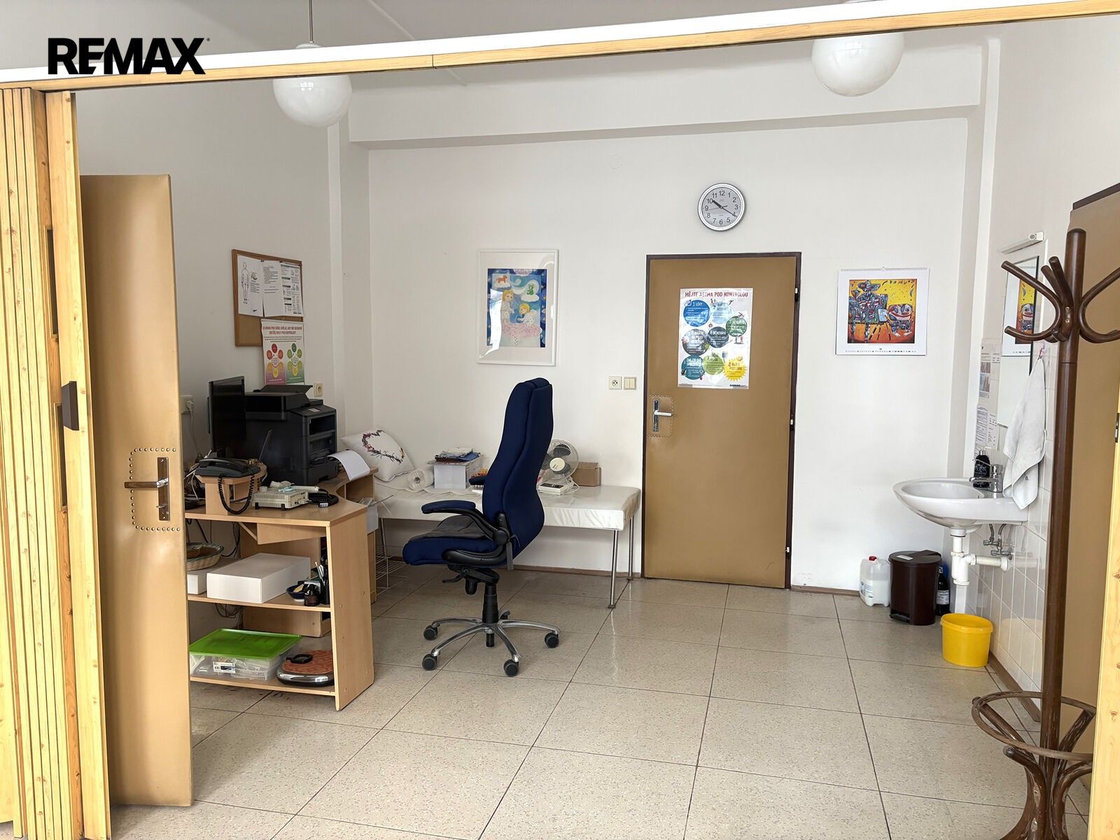 Pronájem komerční - Dejvická 919, Praha Bubeneč, 42 m² - 5
