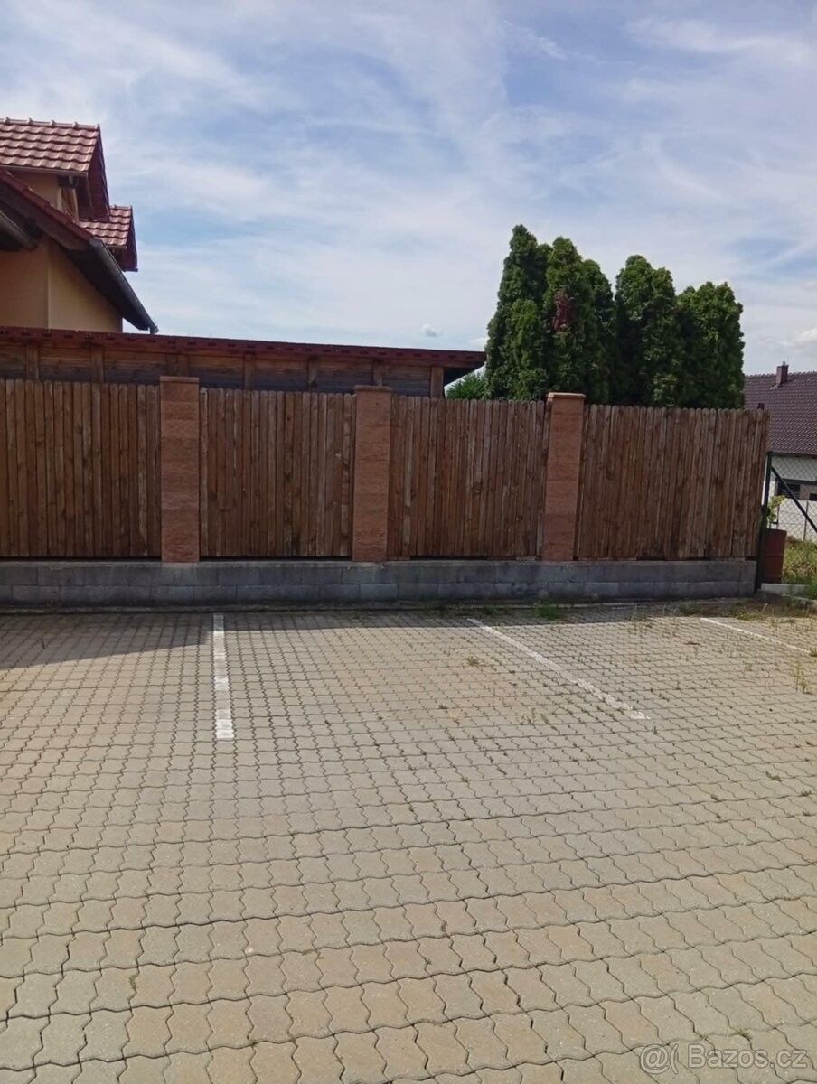 Ostatní, Uherské Hradiště, 686 01