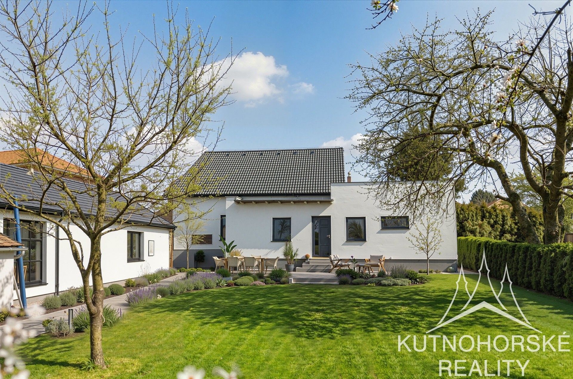 Rodinné domy, Husova, Červené Pečky, 177 m²