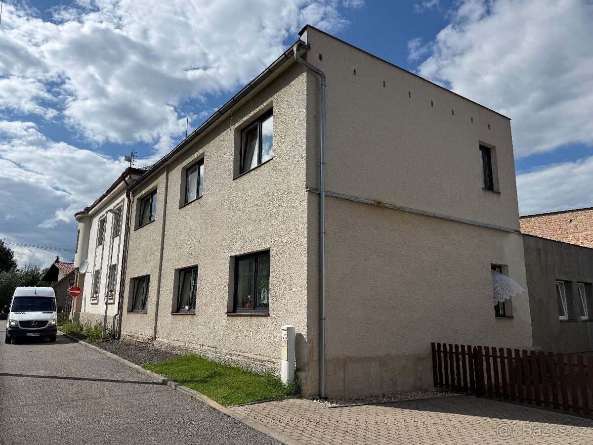 Byty, Hronov, 549 31