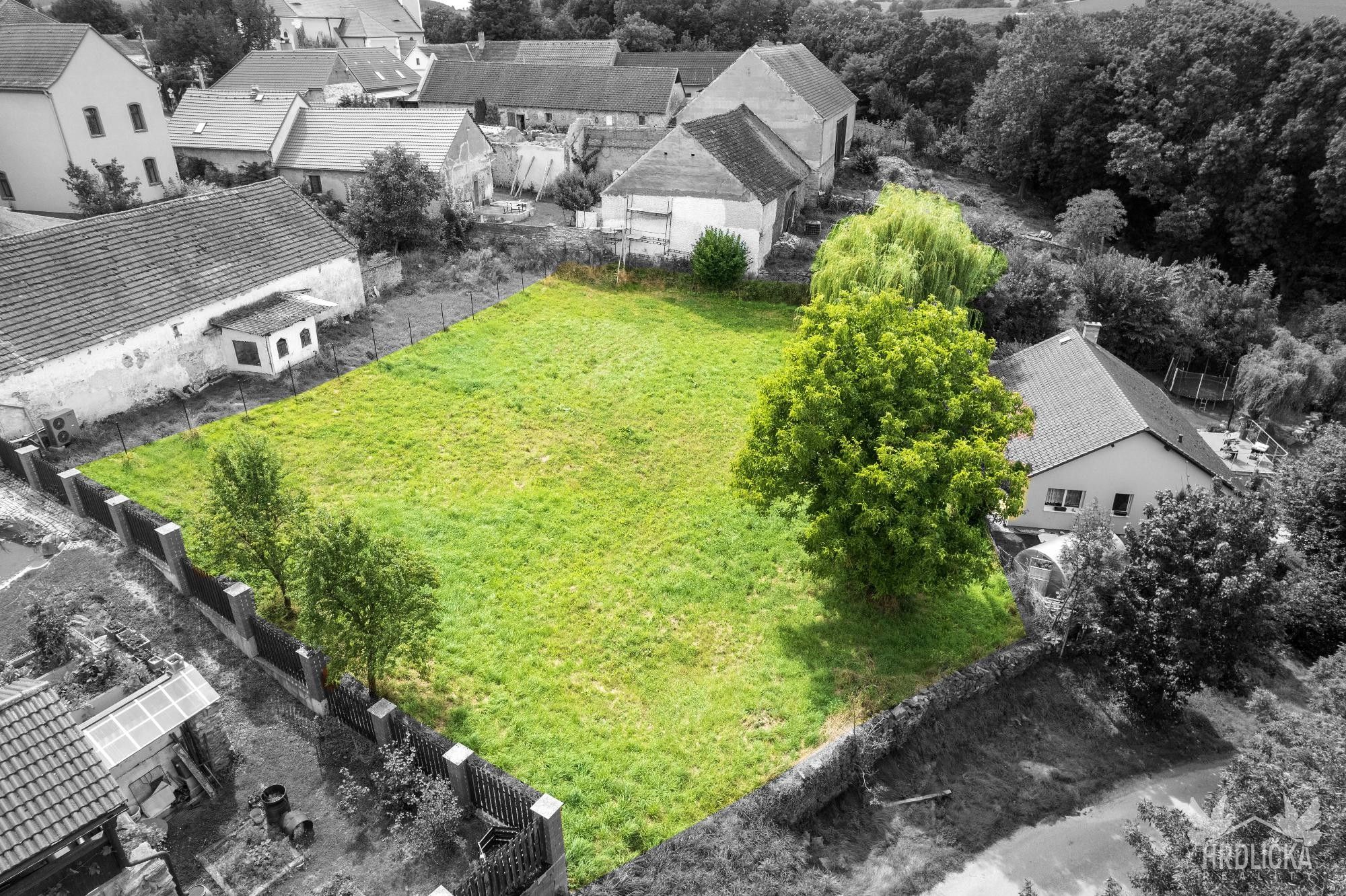 Pozemky pro bydlení, Jinín, 1 m²