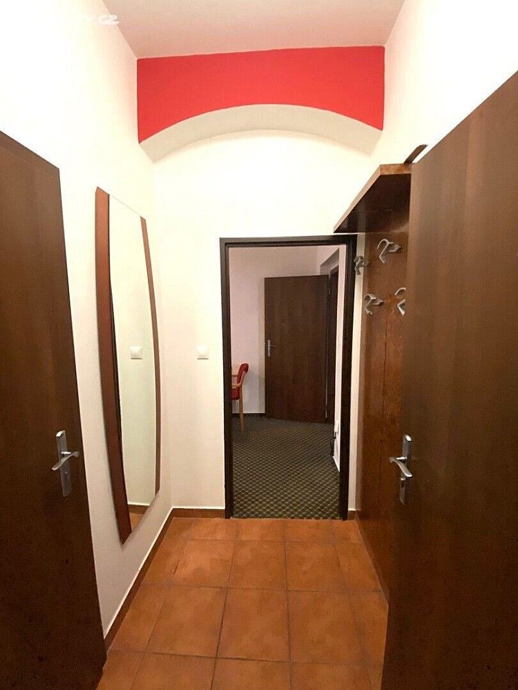 Činžovní dům · 444 m² · Karlovy Vary, Karlovarský kraj - 3