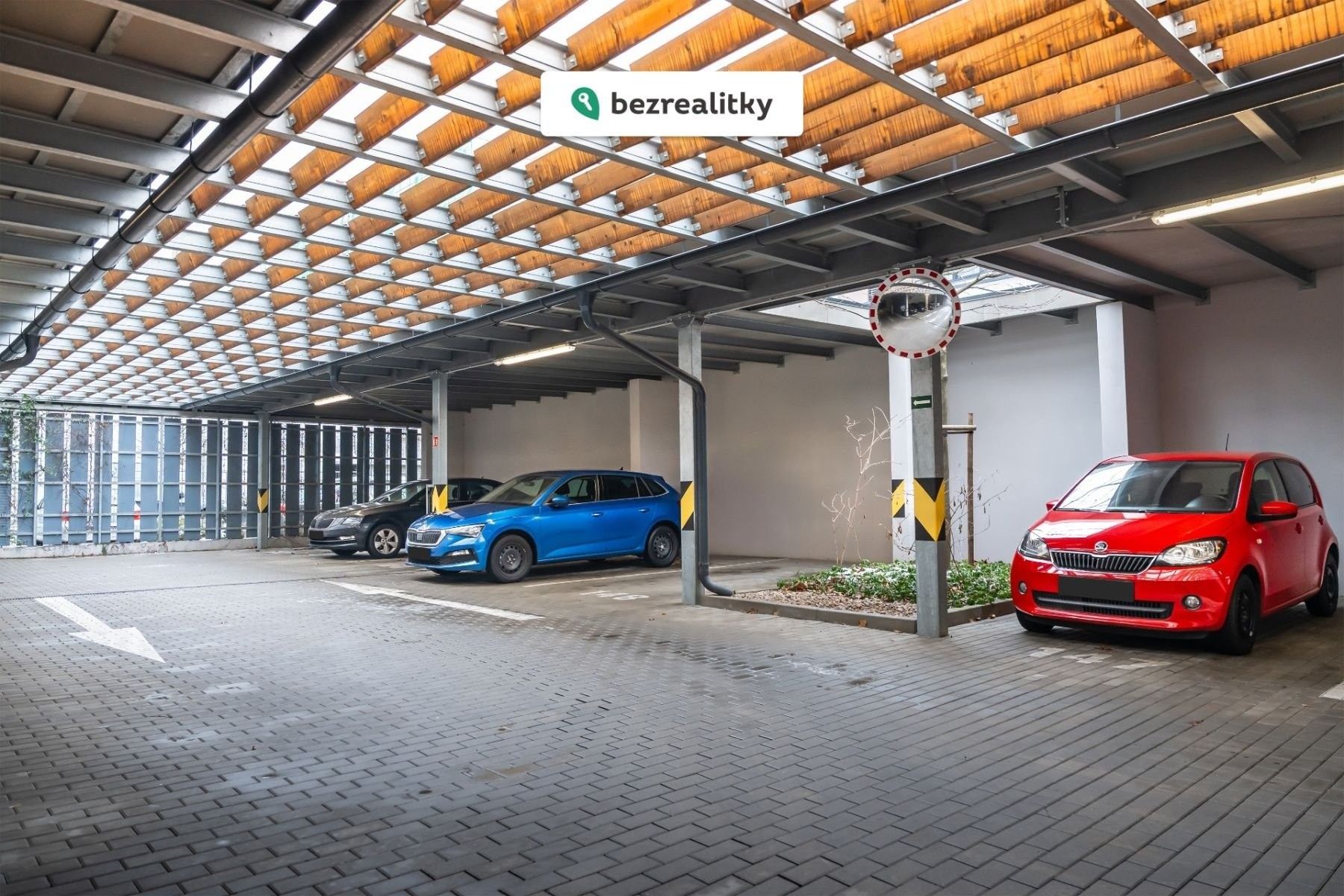 Prodej garáž - Honzíkova  , Praha, 20 m²