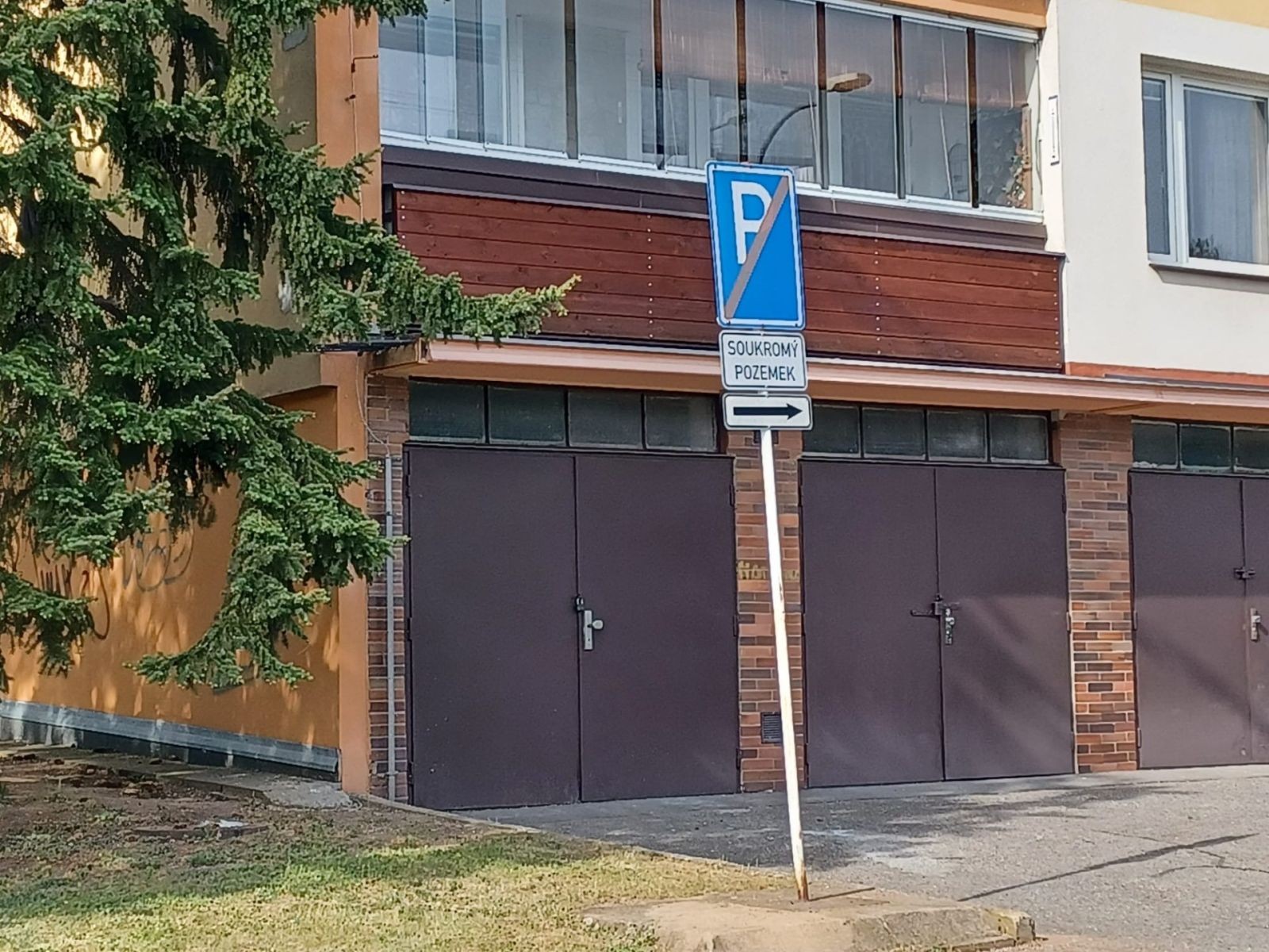 Garáž · 18 m² · K Rovinám, Praha - Jinonice - 4