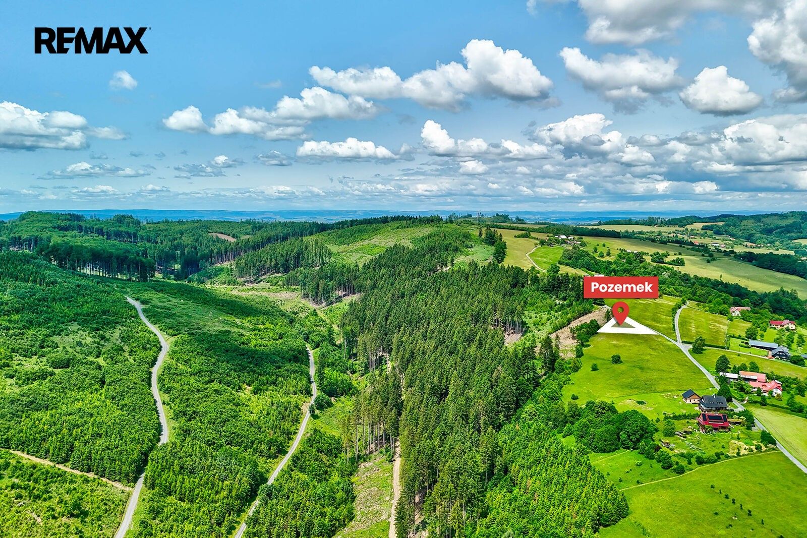 Louky, Mikulůvka, 985 m²
