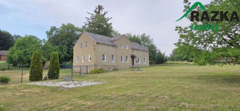 Rodinné domy, Přes, Hostouň, 140 m² - 1