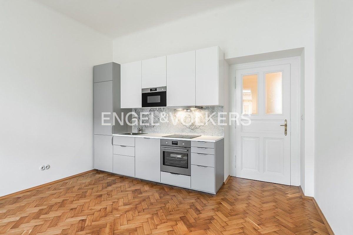 3+kk, Nad Královskou oborou 203, Praha Bubeneč, 90 m² - 2