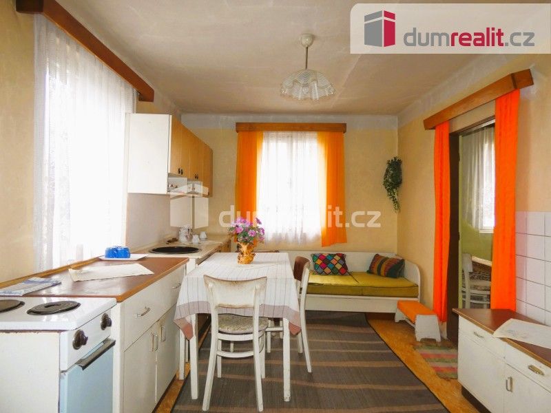Prodej rodinný dům - Kaštanová, Plesná, 120 m²