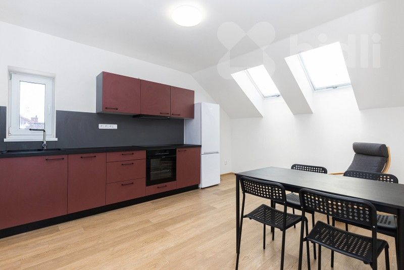 2+kk, Pražská třída, Hradec Králové, 60 m²