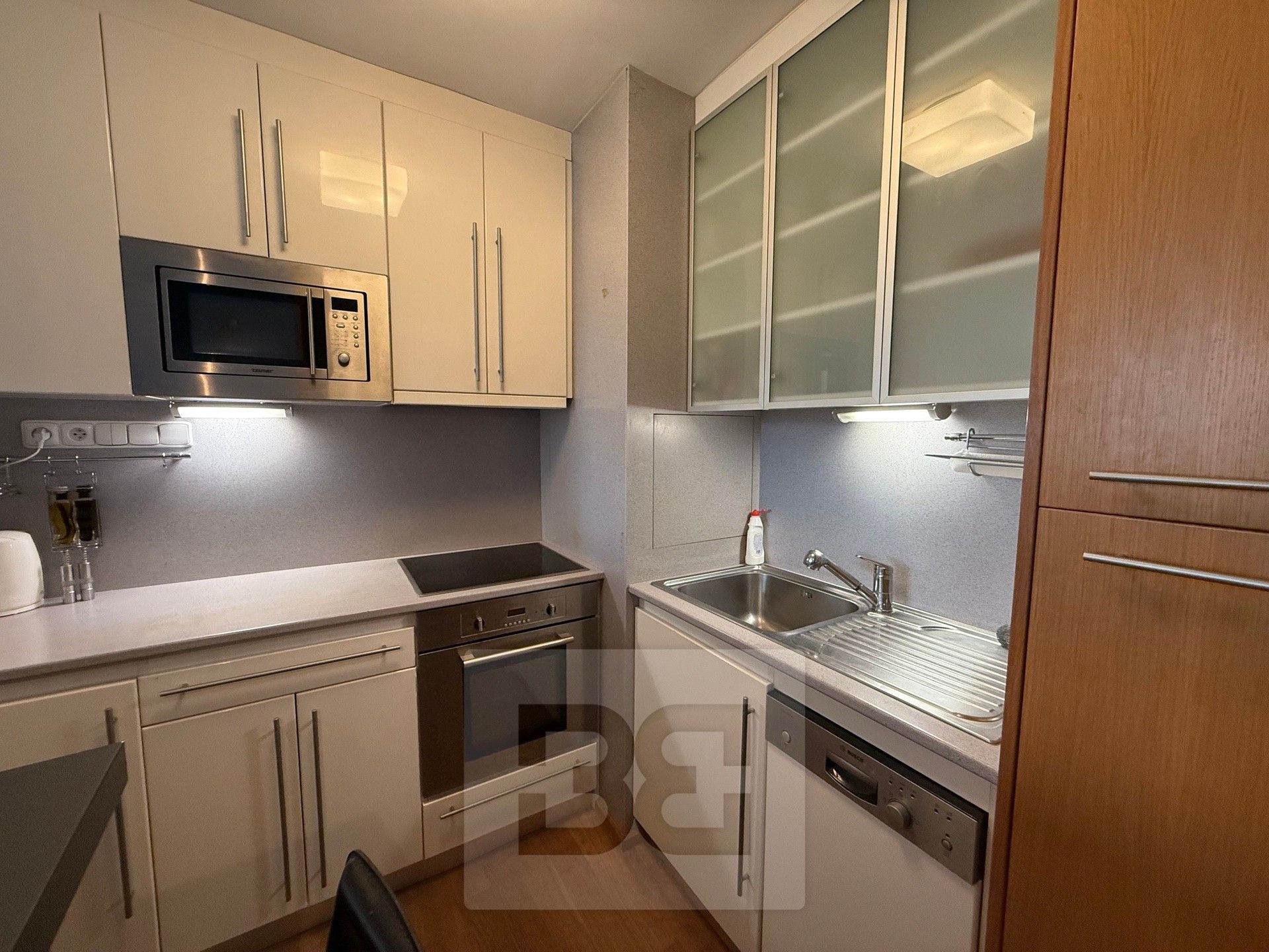 Pronájem byt 2+kk - Šimonova, Praha, 53 m²