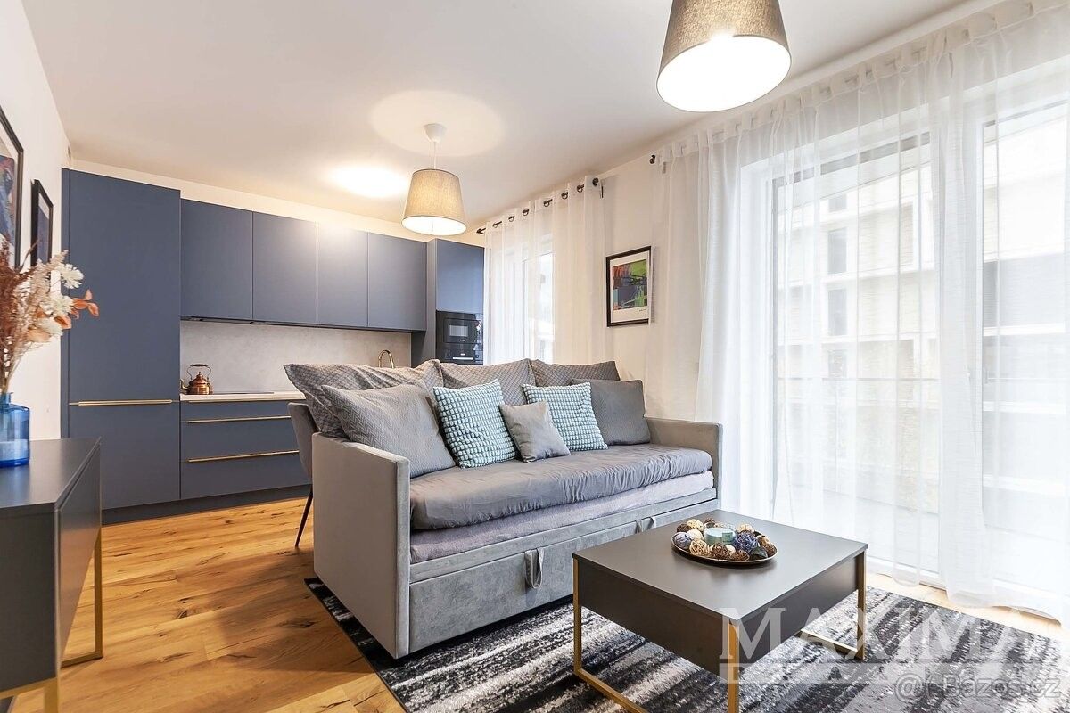 Pronájem byt - Praha, 100 00