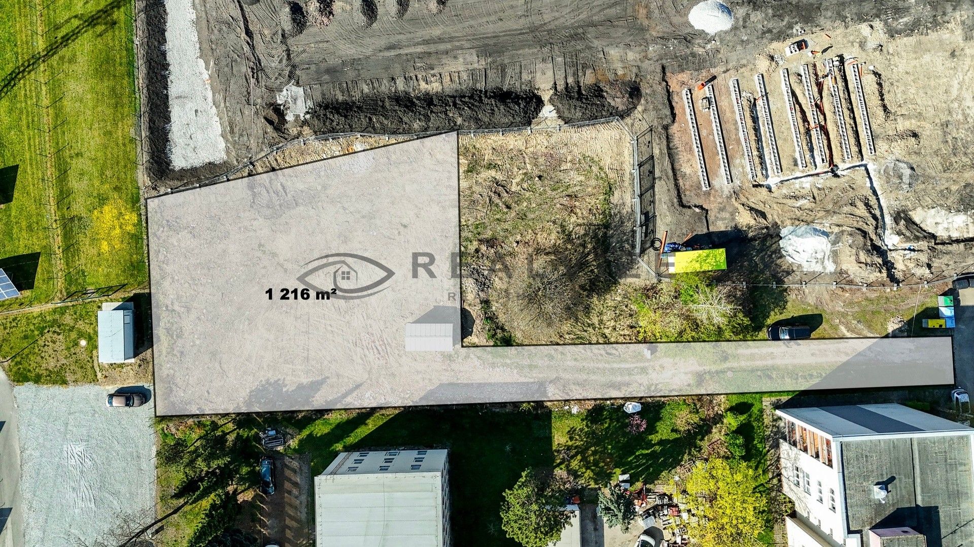 Komerční pozemek, 1 261 m²