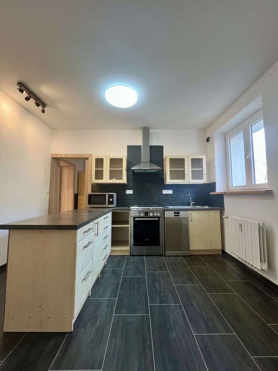 Pronájem byt 2+1 - Jubilejní, Ostrava, 69 m²