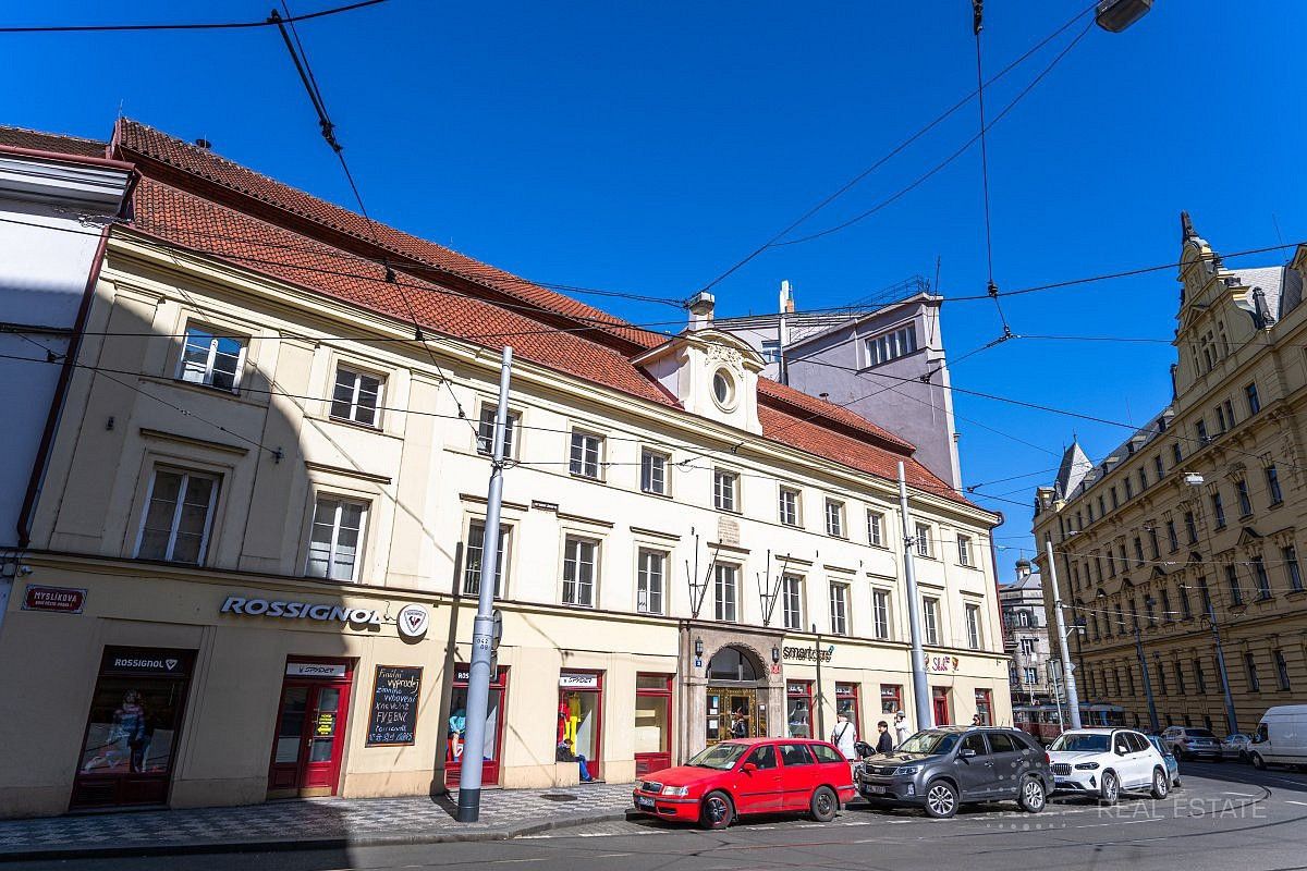 Kancelář, 424 m²