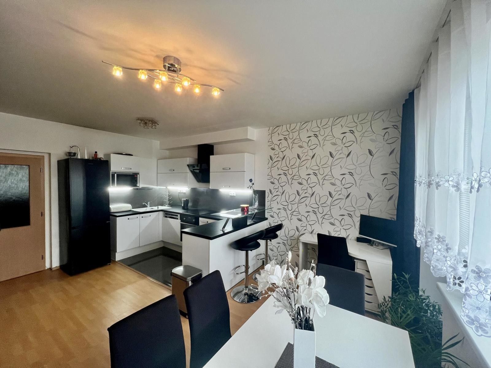 Prodej byt 3+kk - V Roháči I., Jesenice, 68 m²