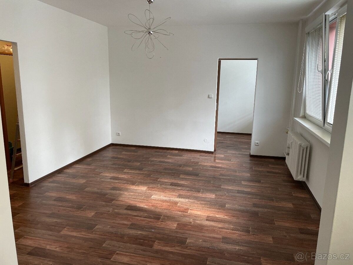 Pronájem byt - Bruntál, 792 01