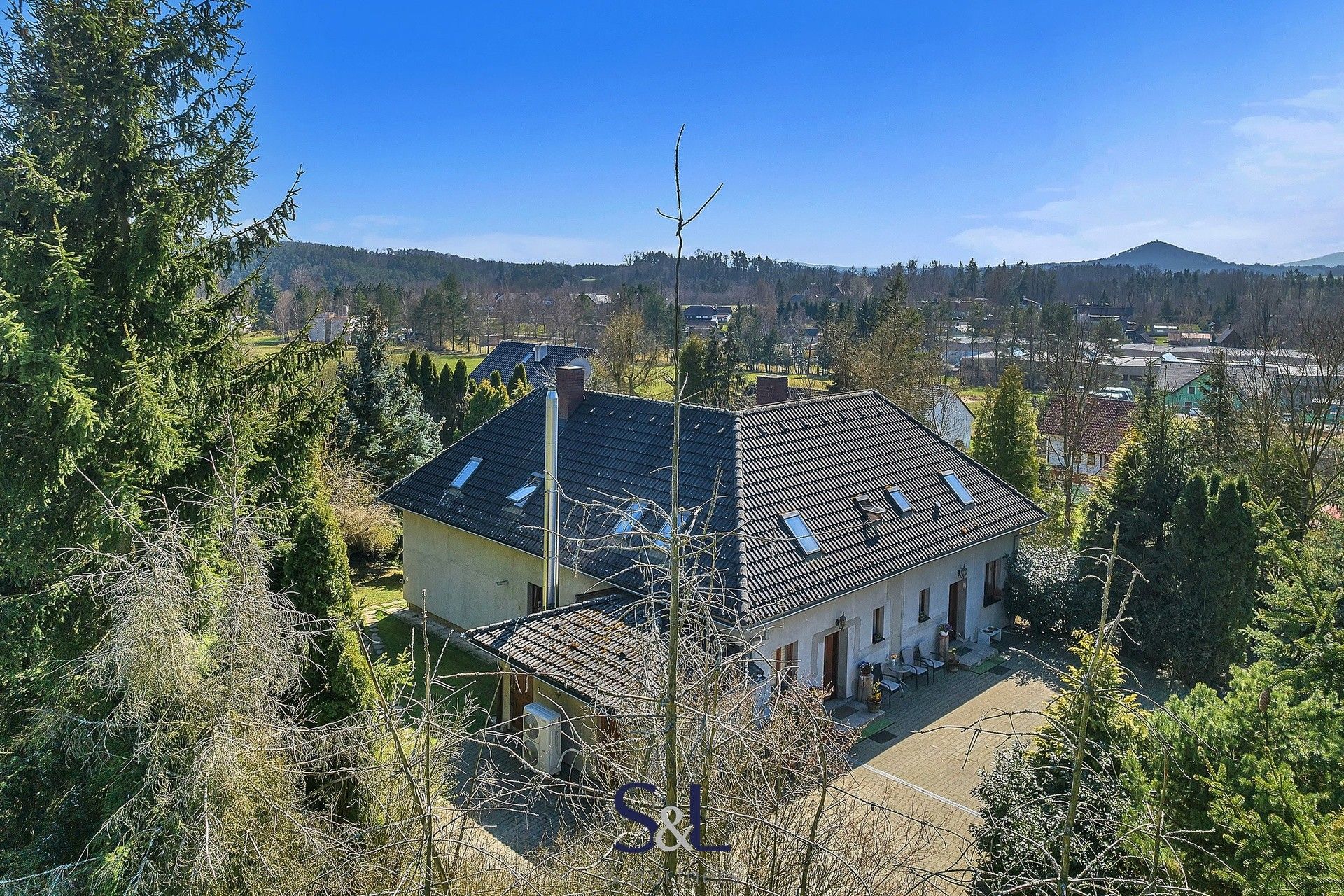 Rodinné domy, Janov, Nový Bor, 219 m²