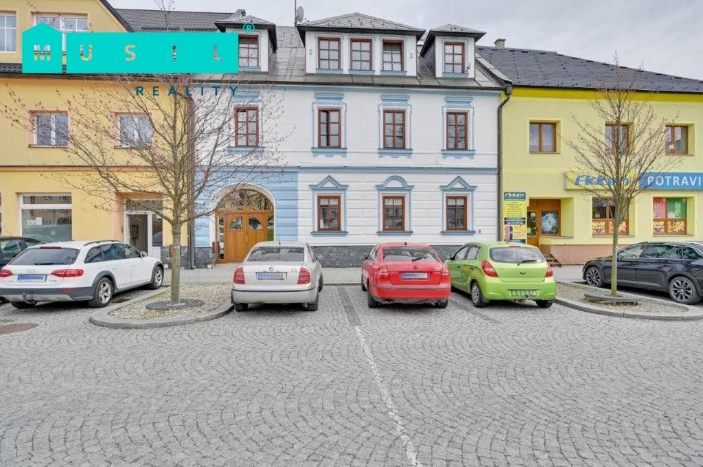 Činžovní domy, náměstí 9. května, Moravský Beroun, 570 m² - 1