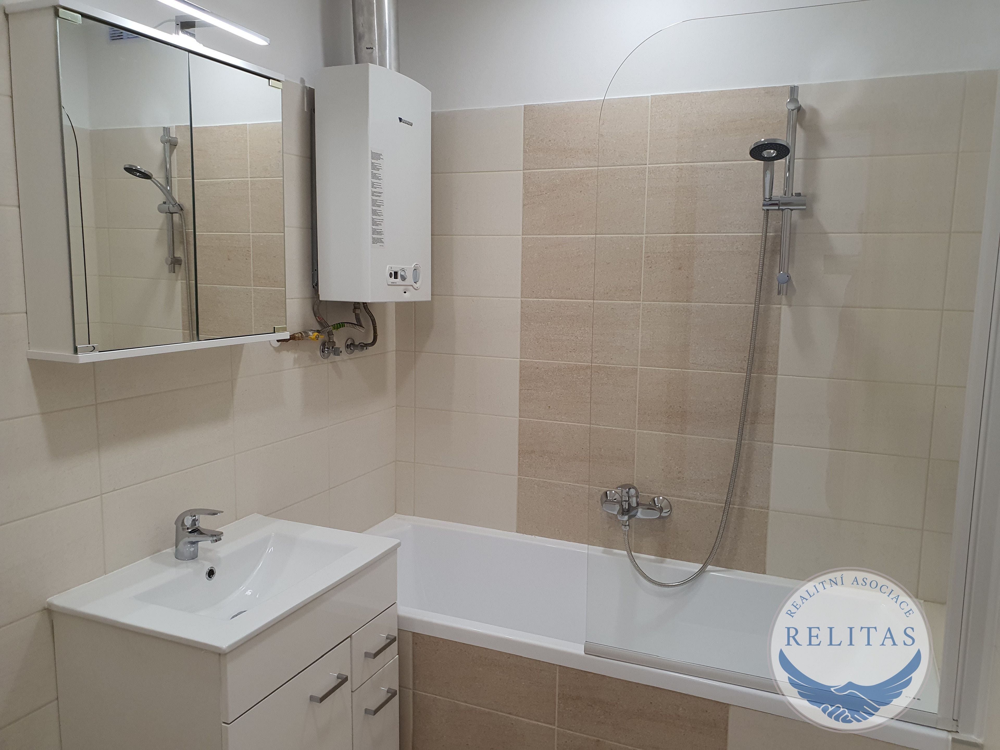 Byt 3+kk · 64 m² · Šimůnkova, Praha - 4