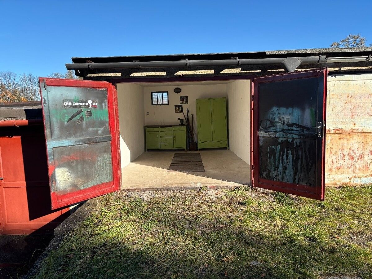 Garáže, Frýdek-Místek, 738 01