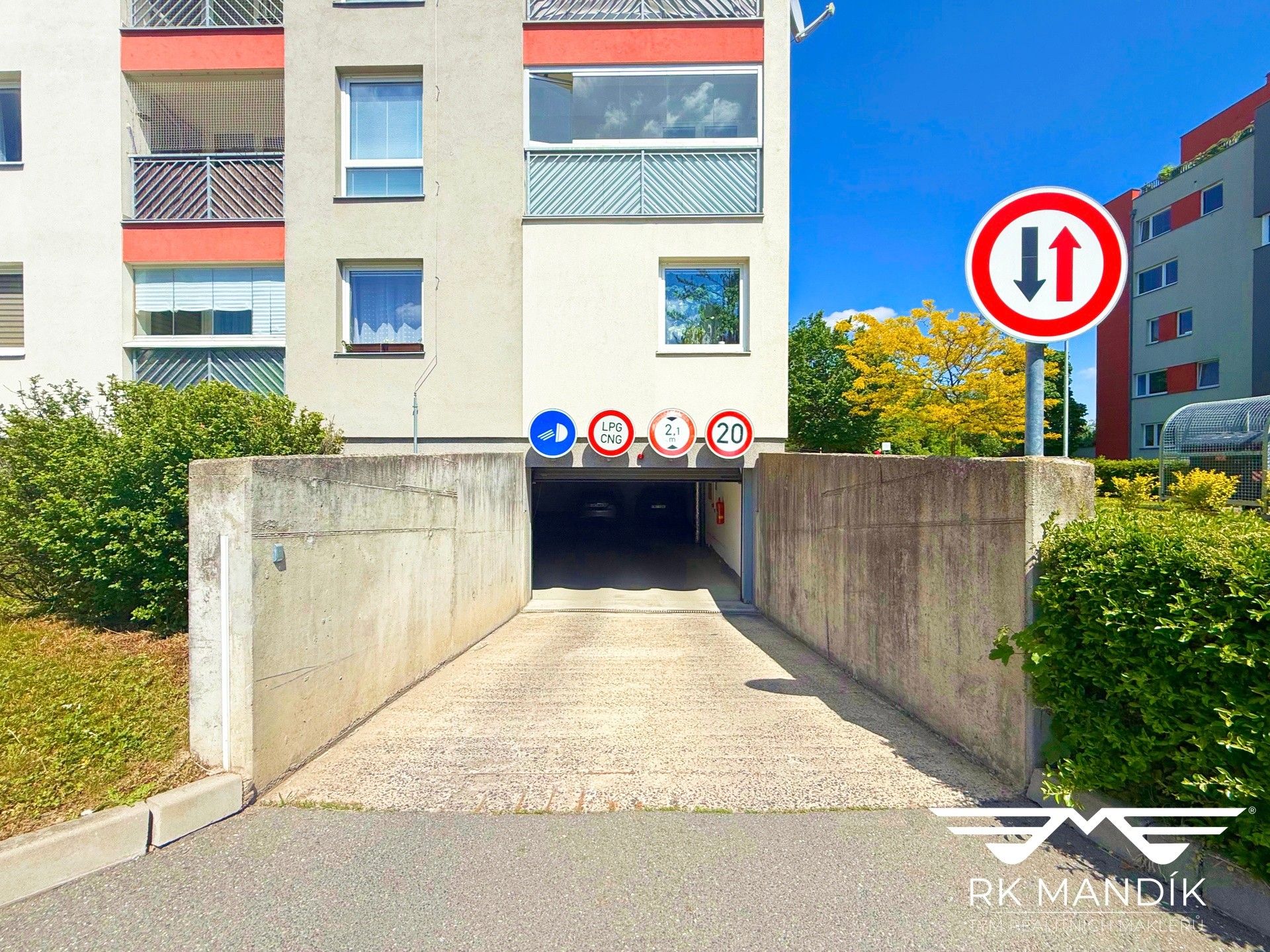 Garáže, Kytlická, Praha, 12 m²