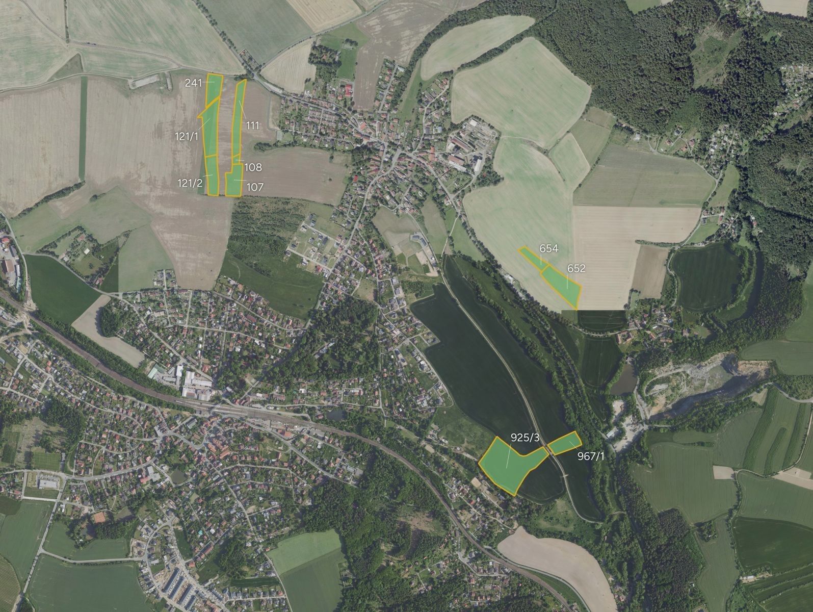 Zemědělské pozemky, Všestary