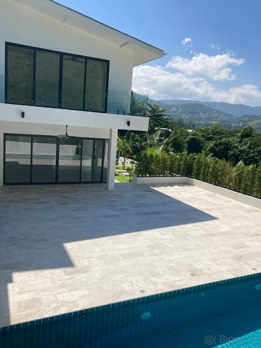 Rodinné domy, 987 66, Zahraničí