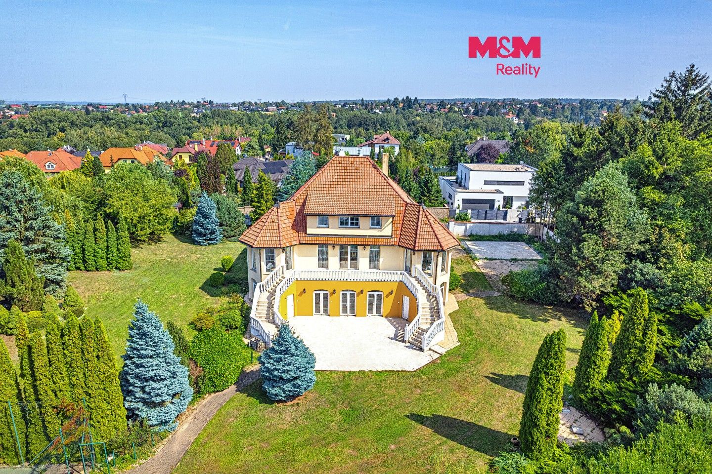 Rodinné domy, Mozartova, Říčany, 395 m² - 1
