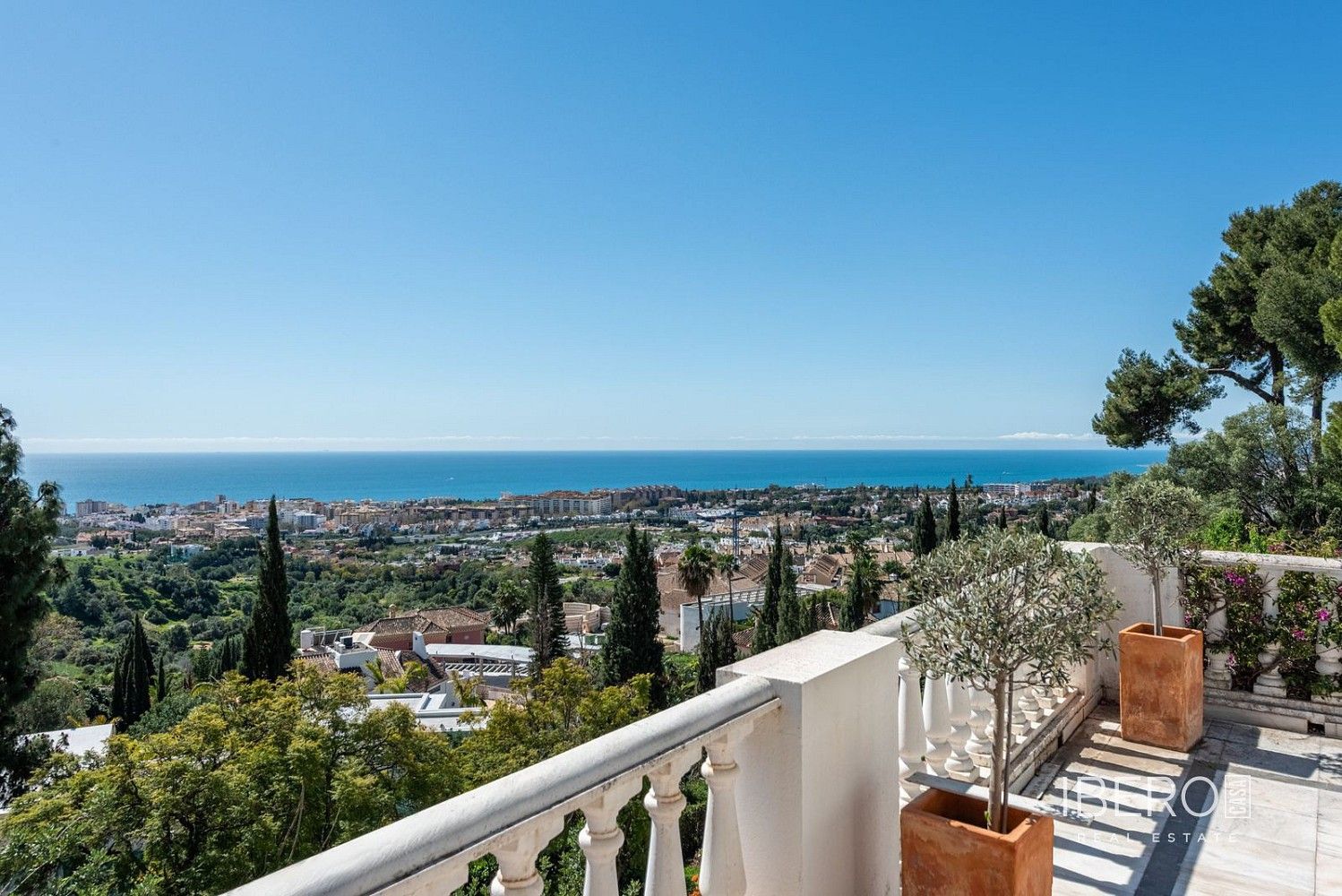 Rodinné domy, Marbella, Španělsko, 474 m² - 1