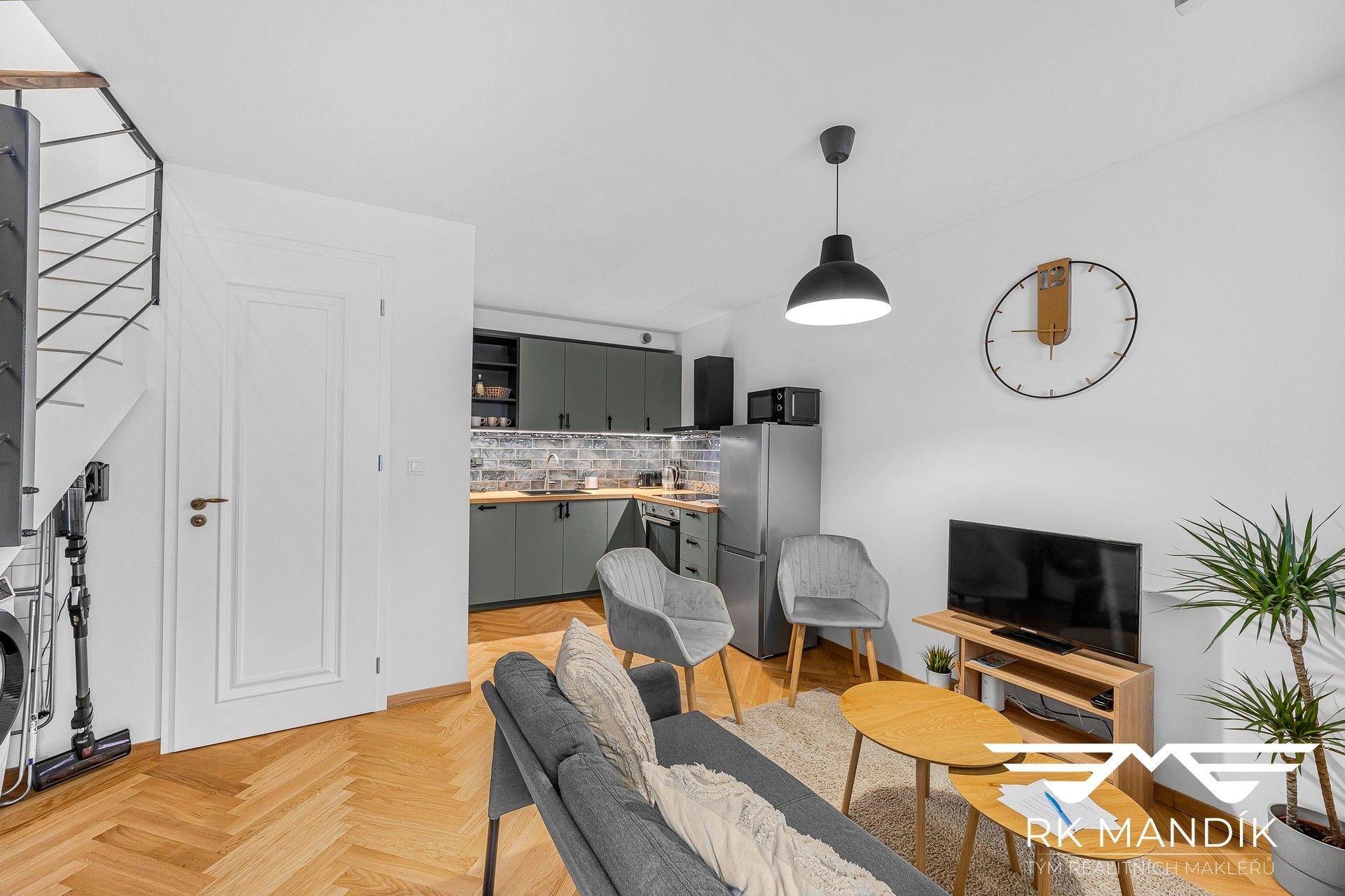 2+kk, Pernerova, Praha, 42 m²