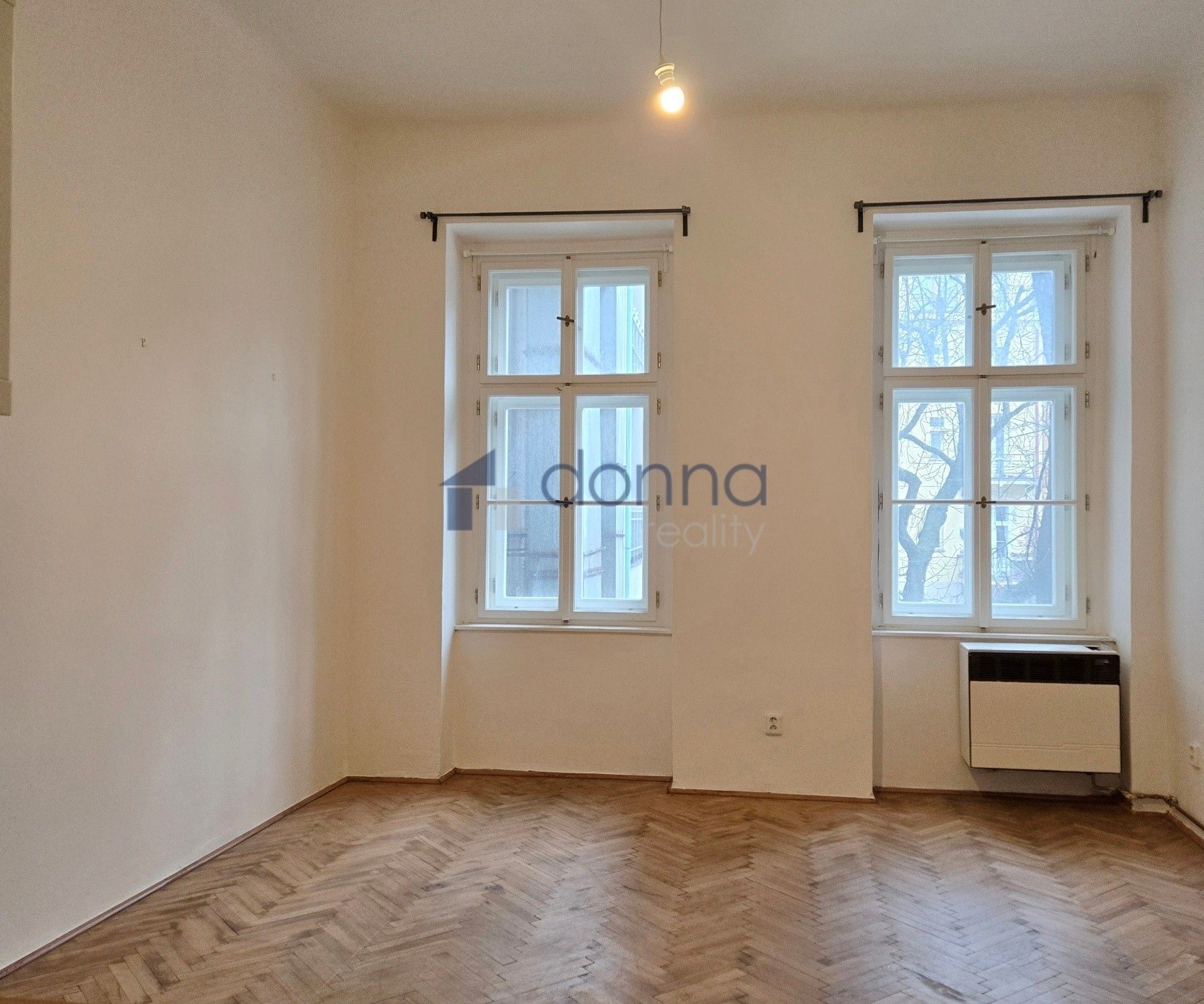 1+kk, Spálená, Praha, 30 m²