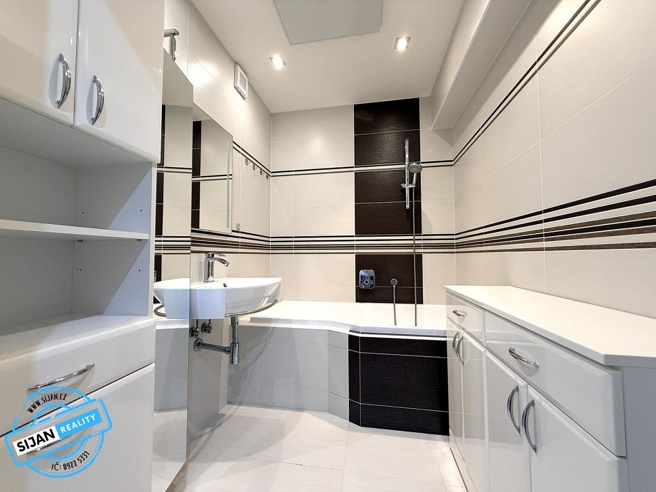 3+1, Krnov - Pod Bezručovým vrchem, okres Bruntál, Moravskoslezský kraj, 77 m² - 2