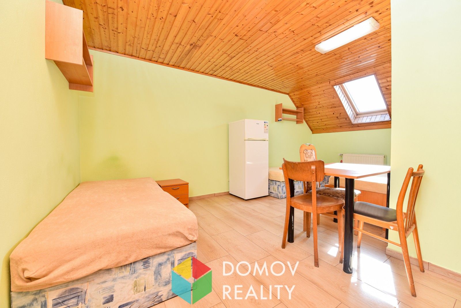 Pronájem byt - , Týček, 15 m²