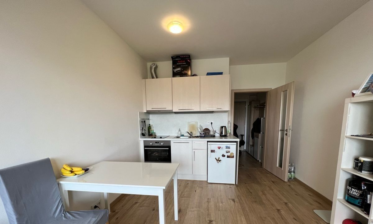 Prodej byt 1+kk - Holýšovská, Praha, 28 m²
