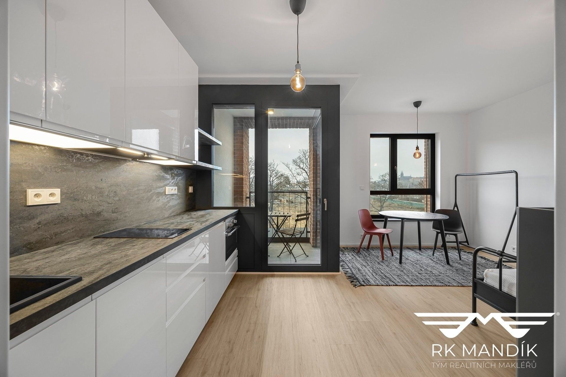 1+kk, U Lihovaru,Smíchov,Praha, 28 m²