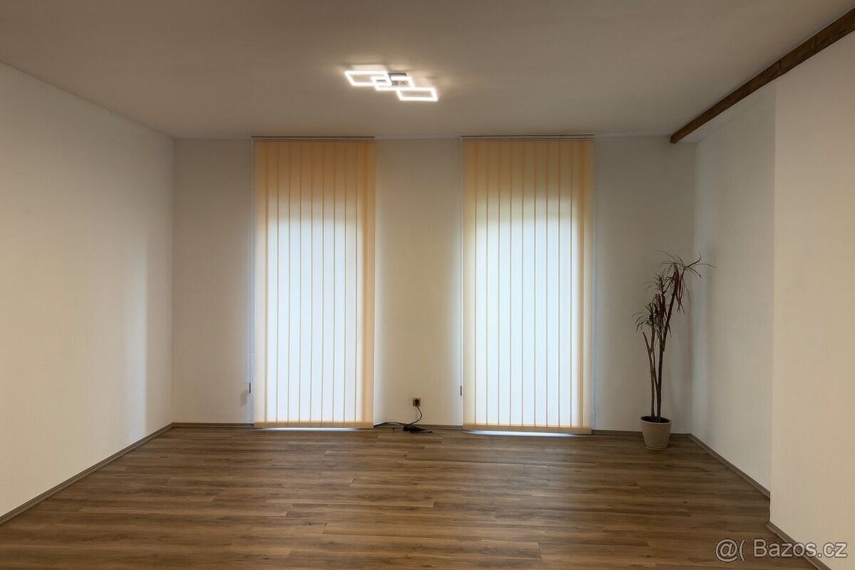 Rodinný dům · Dolní Lhota u Luhačovic, 763 23 - 4