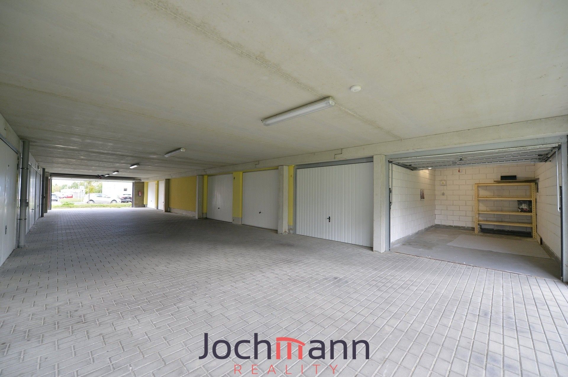 Garáže, Spojovací, České Budějovice, 16 m² - 1