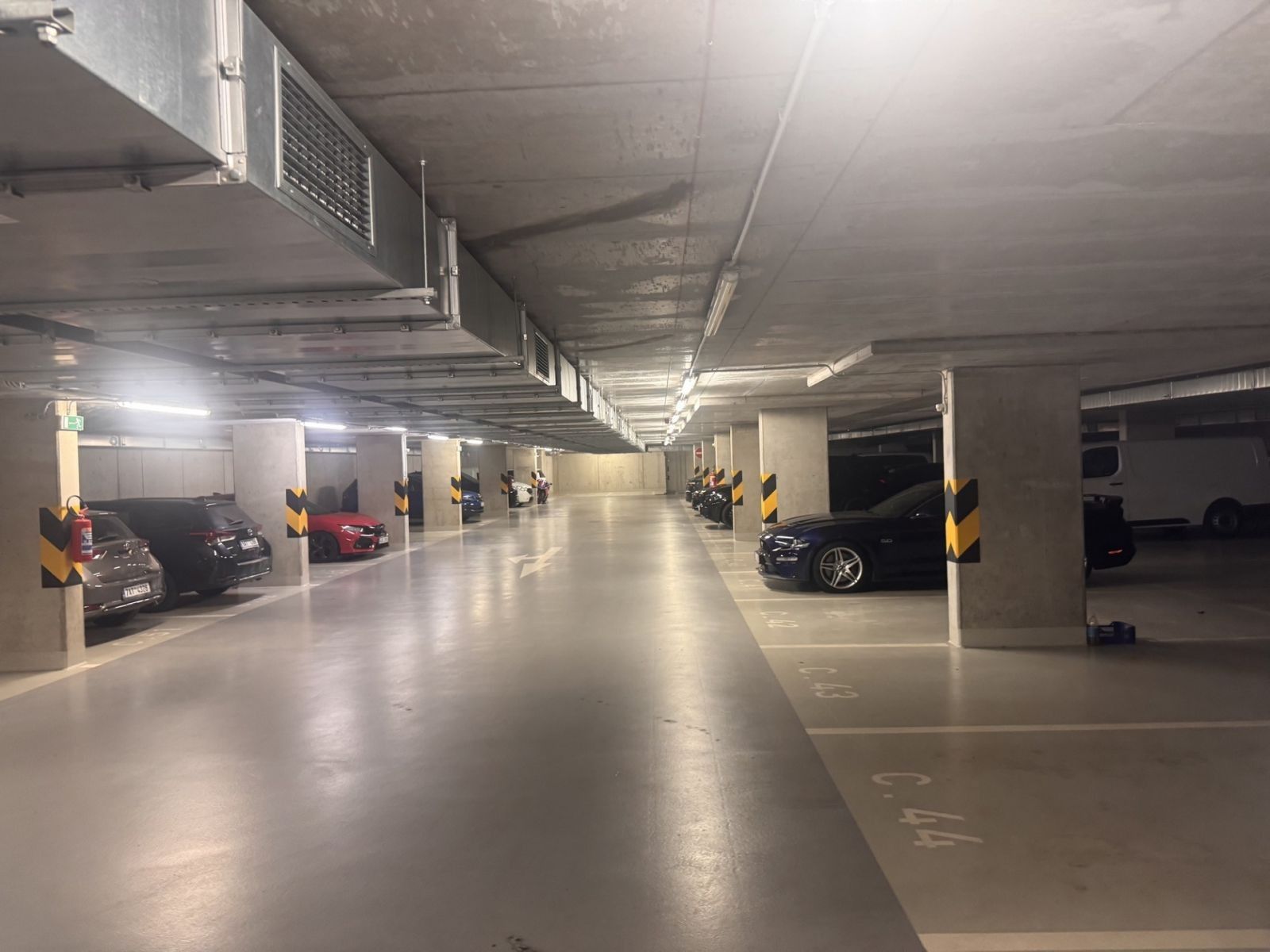 Garáž · 14 m² · Nekvasilova, Praha - Karlín - 3