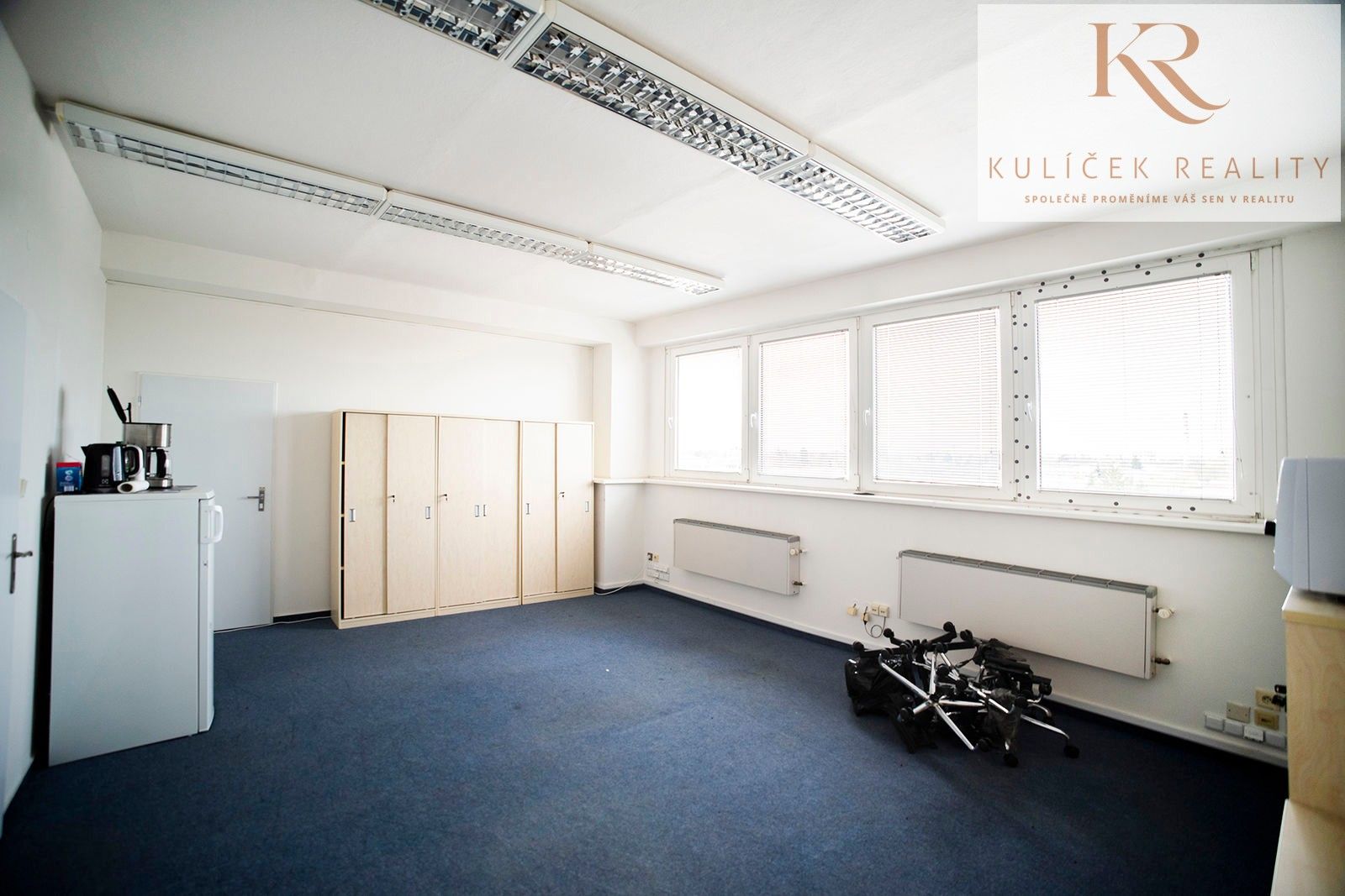 Pronájem kancelář - Ve žlíbku, Praha, 20 m²