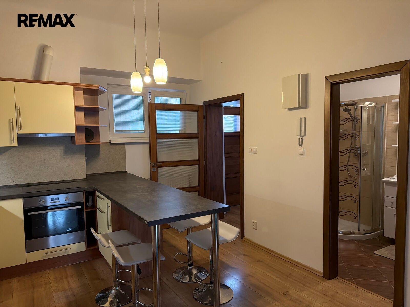 Pronájem byt 2+kk - Jemnická 312, Praha Michle, 40 m² - 5