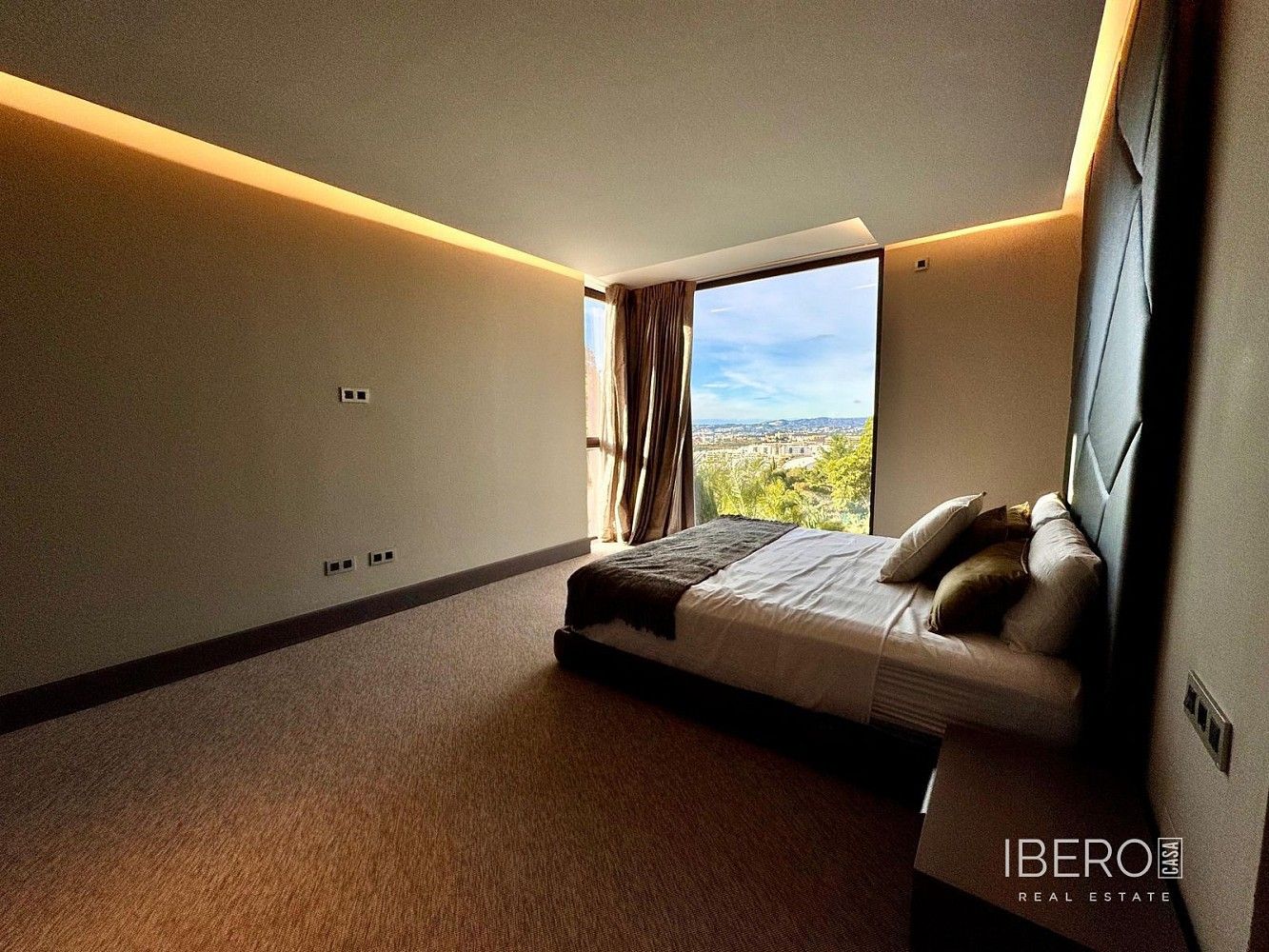 Rodinný dům · 435 m² · Higueron, ES - 3
