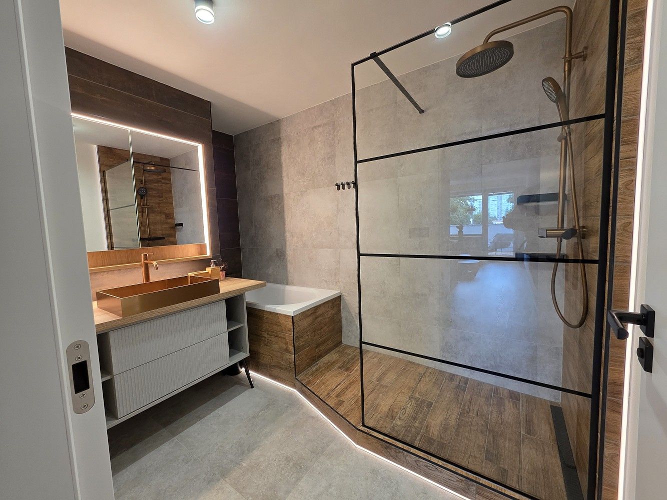 Byt 2+kk · 73 m² · Praha - Kobylisy, okres Praha 8, Hlavní město Praha - 4
